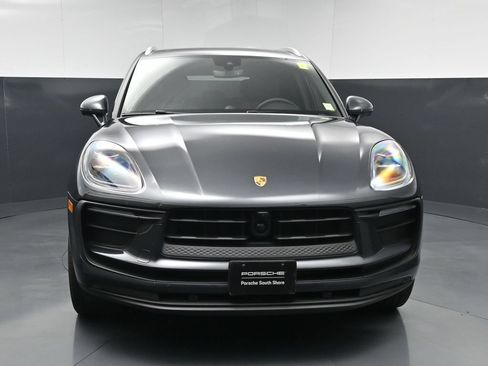 Used 2025 Porsche Macan AWD/4WD image 14