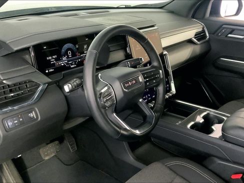 Used 2025 GMC Acadia Elevation FWD image 14