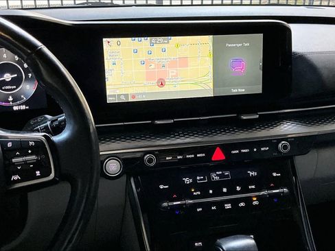 Used 2022 Kia Carnival SX Prestige image 6