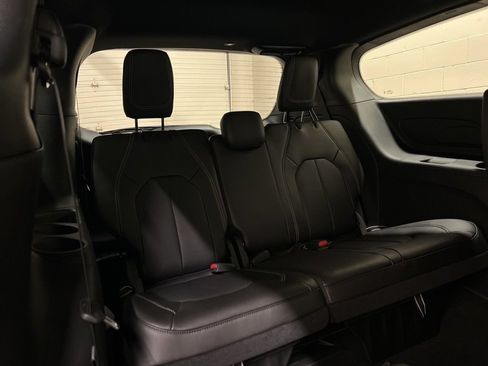 New 2026 Chrysler Pacifica Select FWD image 10