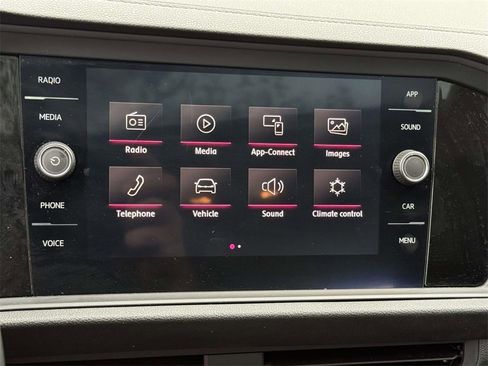 Used 2020 Volkswagen Jetta SEL image 18