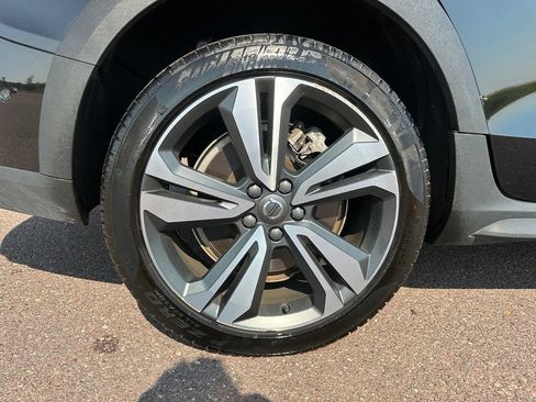 Used 2025 Volvo V60 B5 Cross Country Plus AWD/4WD image 38