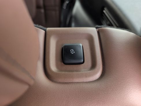 Used 2021 Lincoln Aviator Reserve image 35