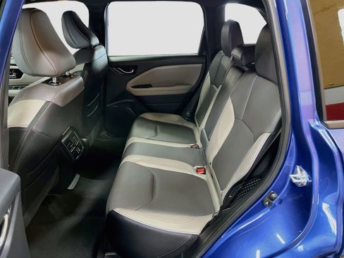 Used 2025 Subaru Forester Limited w/ Popular Package AWD/4WD image 26