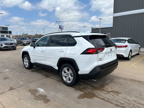 Used 2021 Toyota RAV4 XLE w/ Convenience Package AWD/4WD image 2