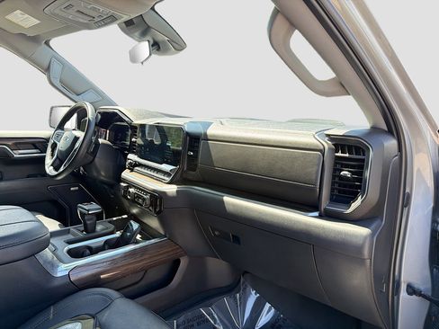 Used 2023 Chevrolet Silverado 1500 LT Trail Boss w/ Convenience Package II image 14