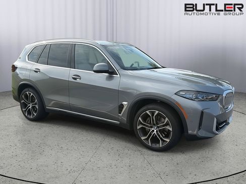 Used 2024 BMW X5 xDrive40i w/ Premium Package AWD/4WD image 5