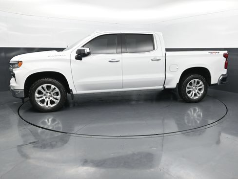 Used 2023 Chevrolet Silverado 1500 LTZ AWD/4WD image 2