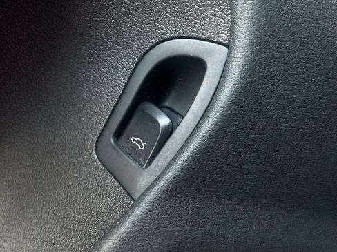 Used 2010 Audi A4 2.0T Premium Plus AWD/4WD image 56