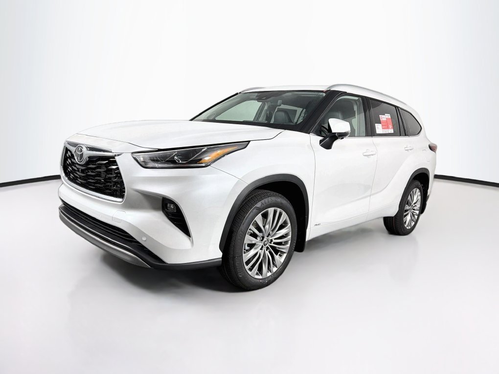 New 2026 Toyota Highlander Platinum AWD/4WD image 3