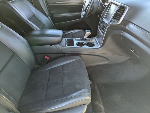 Used 2018 Jeep Grand Cherokee Altitude image 11