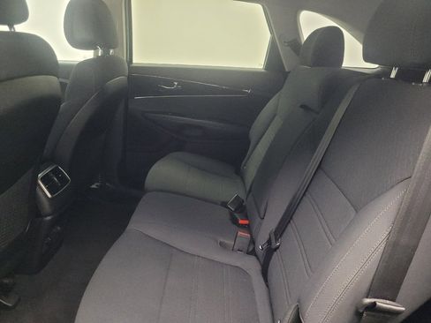Used 2016 Kia Sorento FWD w/ LX Convenience Package image 18
