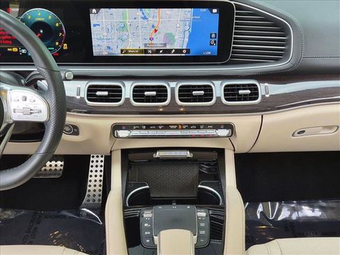 Used 2023 Mercedes-Benz GLS 450 4MATIC image 15