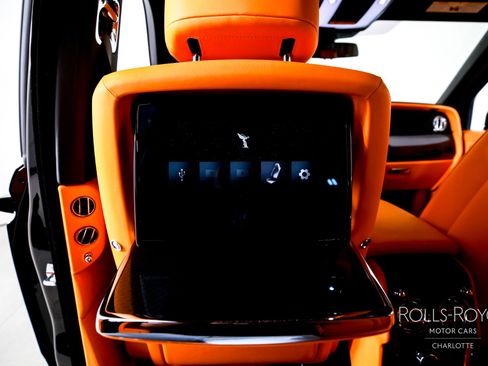New 2026 Rolls-Royce Cullinan Black Badge image 21