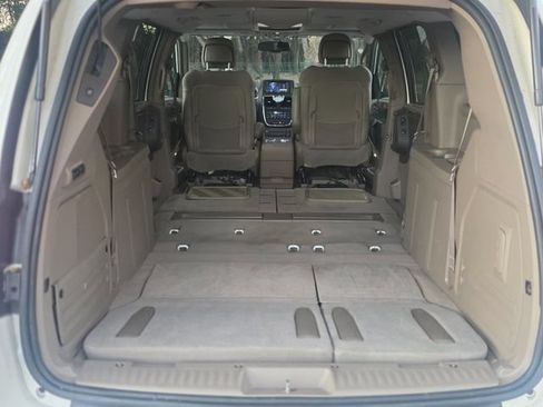 Used 2012 Chrysler Town & Country Limited w/ Luxury Group FWD image 36