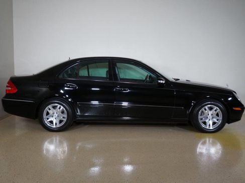 Used 2006 Mercedes-Benz E 350 Sedan image 5