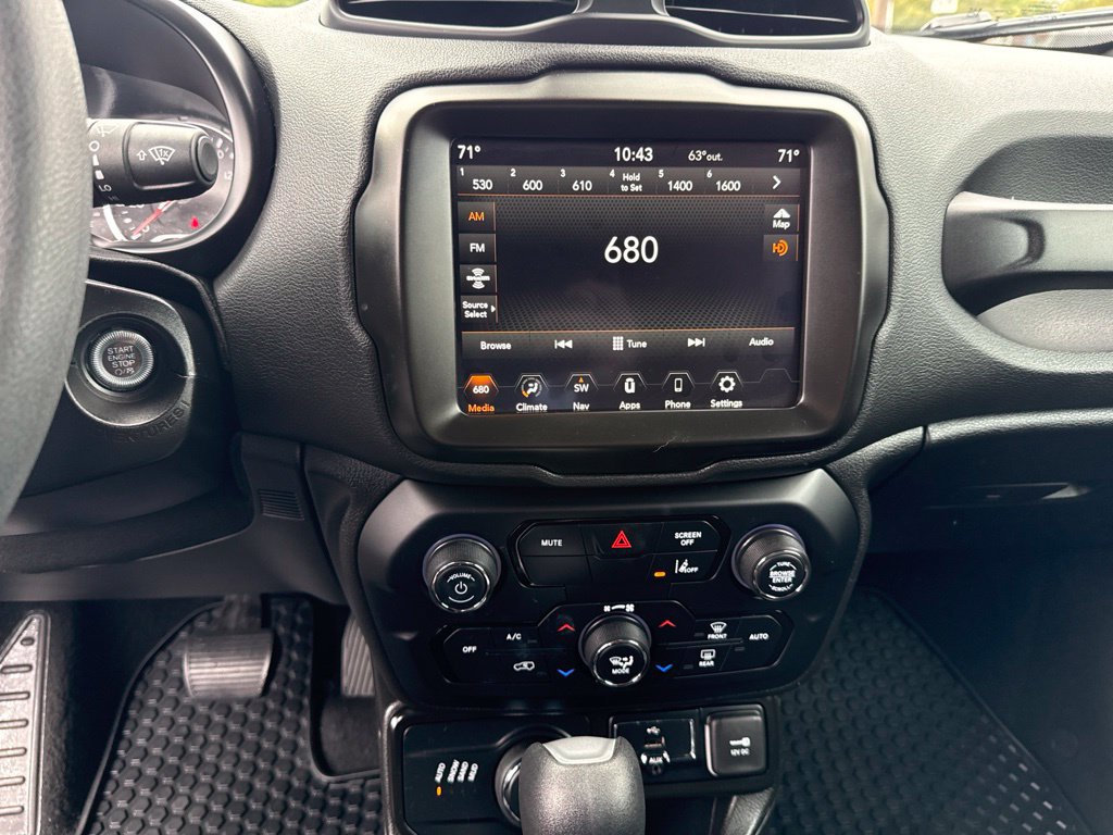 Certified 2023 Jeep Renegade Latitude AWD/4WD image 12