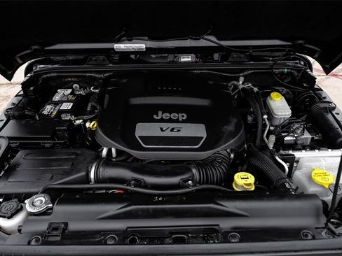 Used 2017 Jeep Wrangler Unlimited Rubicon image 50