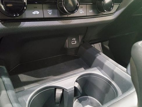 Used 2025 Honda HR-V Sport image 29