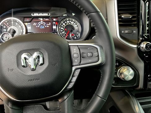 Used 2023 RAM 1500 Laramie AWD/4WD image 13
