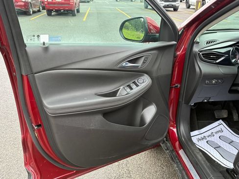Used 2023 Buick Encore GX Preferred w/ Cold Weather Comfort Package FWD image 10