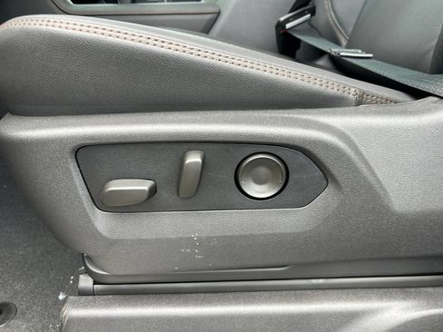 New 2026 GMC Sierra 1500 AT4 w/ AT4 Premium Package AWD/4WD image 18