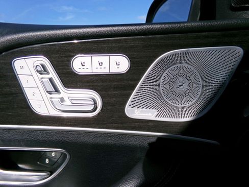 Used 2020 Mercedes-Benz GLS 450 4MATIC image 12