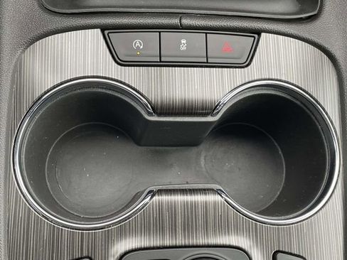 Used 2023 GMC Acadia SLT image 27