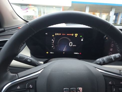 Used 2024 Buick Encore GX Sport Touring image 11