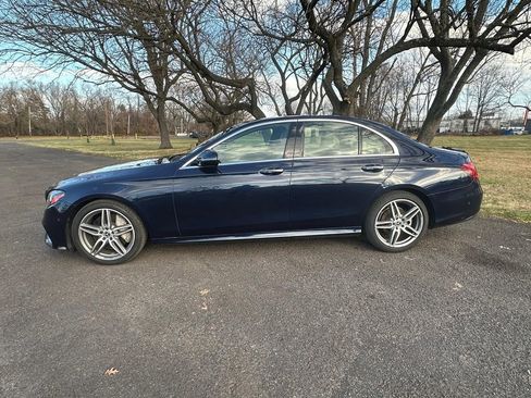 Used 2019 Mercedes-Benz E 300 4MATIC w/ Premium 1 Package image 2