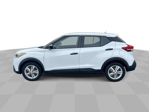 Used 2020 Nissan Kicks S image 6