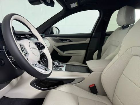 Used 2025 Jaguar F-PACE R-Dynamic S image 12