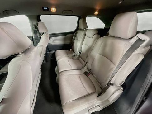 Used 2020 Honda Odyssey EX image 24