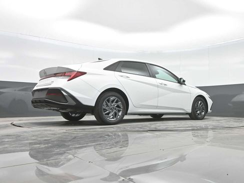 New 2026 Hyundai Elantra Blue image 29