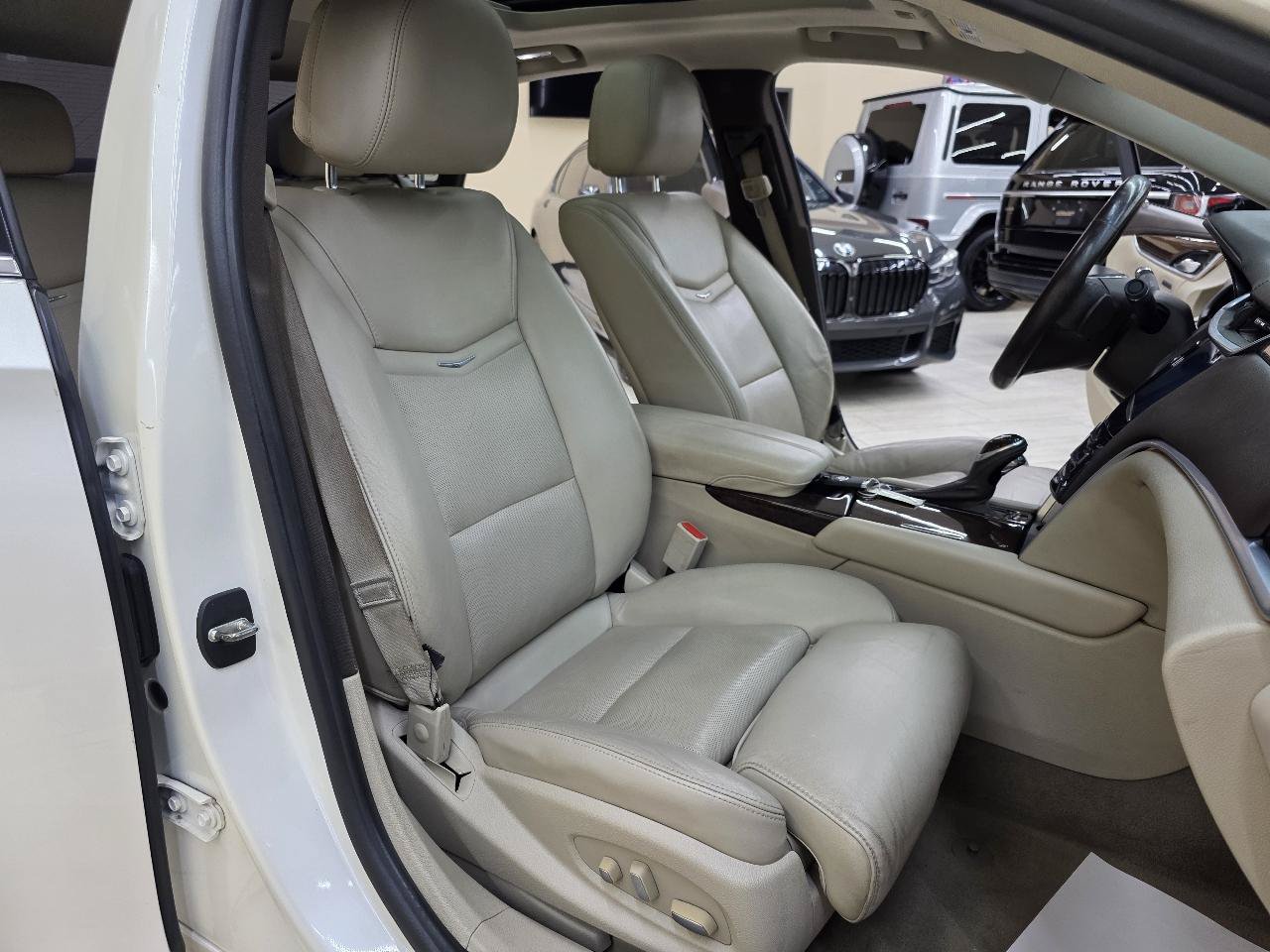 Used 2013 Cadillac XTS Luxury FWD image 20