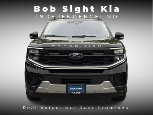 Used 2025 Ford Expedition Max Platinum AWD/4WD image 25