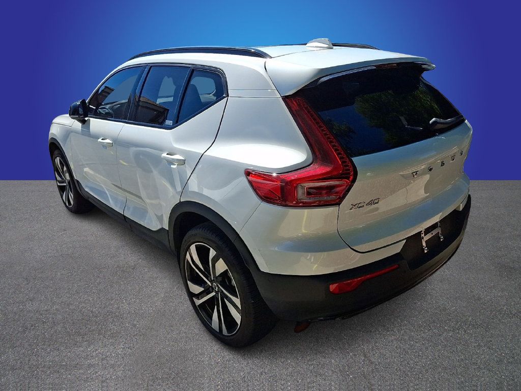 Used 2024 Volvo XC40 B5 Plus w/ Climate Package AWD/4WD image 6