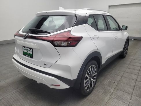 Used 2022 Nissan Kicks SV FWD image 9