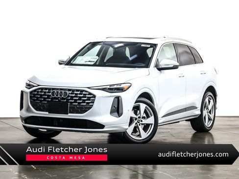 New 2025 Audi Q5 Prestige image 1