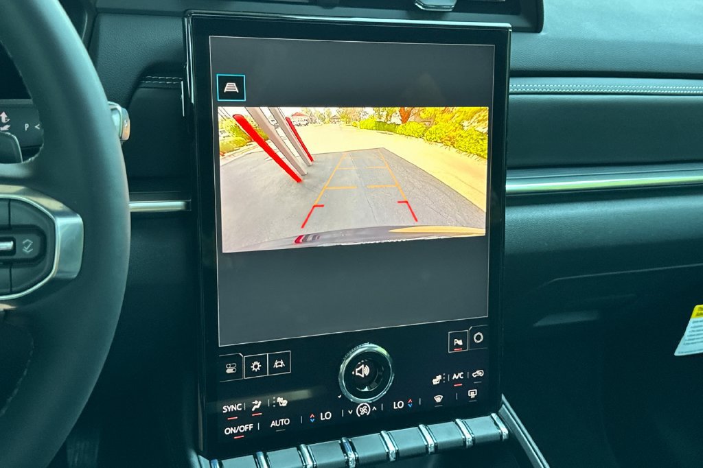 New 2026 GMC Terrain Elevation w/ Elevation Premium Package AWD/4WD image 23