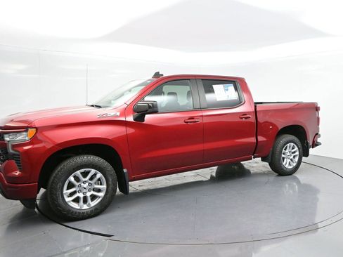 Used 2023 Chevrolet Silverado 1500 RST AWD/4WD image 3