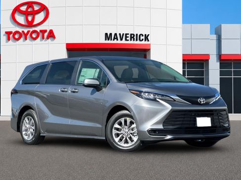 New 2026 Toyota Sienna LE FWD image 7