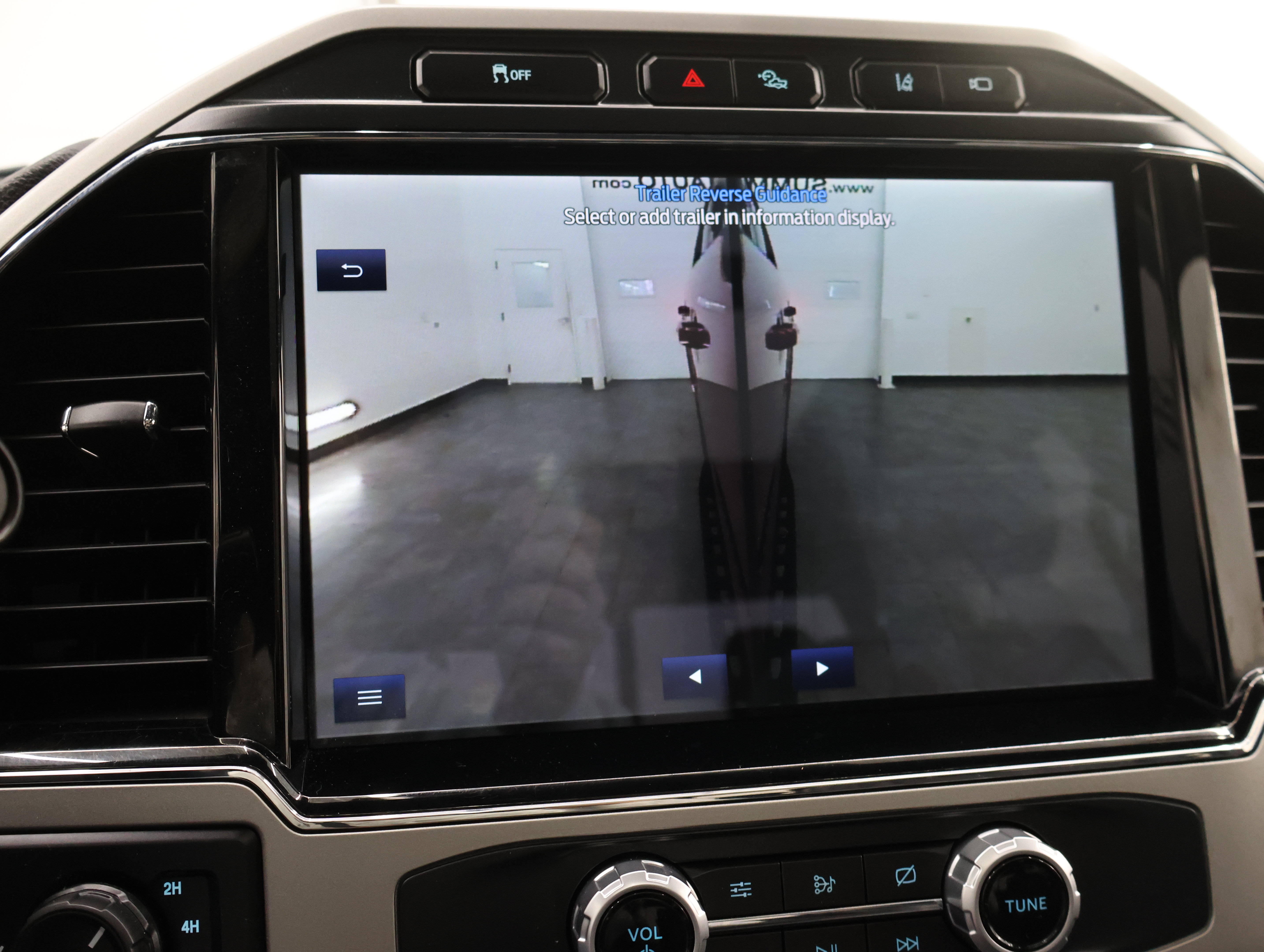 Used 2022 Ford F250 Lariat w/ Tremor Off-Road Package AWD/4WD image 22