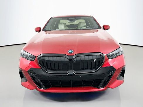 Used 2025 BMW i5 eDrive40i w/ M Sport Package image 2