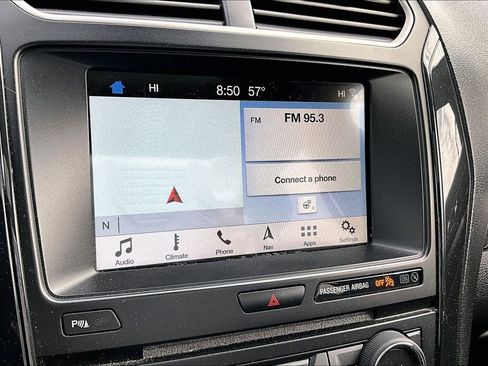 Used 2018 Ford Explorer XLT w/ Equipment Group 202A AWD/4WD image 22