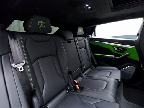 Used 2022 Lamborghini Urus image 52