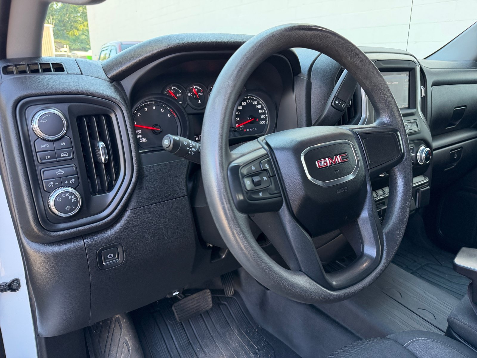 Used 2024 GMC Sierra 1500 Pro w/ Graphite Edition AWD/4WD image 15