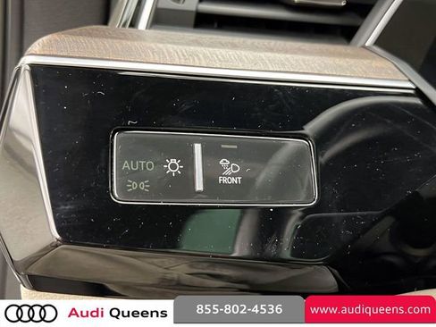 Used 2024 Audi Q8 e-tron Premium Plus w/ Premium Plus Package AWD/4WD image 21