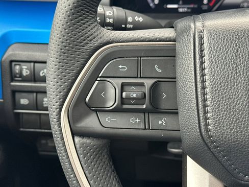 Used 2025 Toyota Tacoma TRD Off-Road image 30