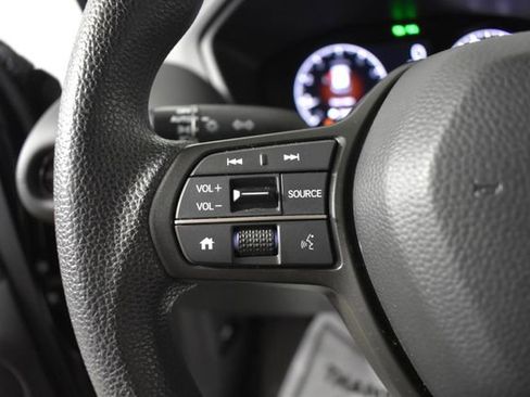 Used 2025 Honda HR-V LX image 14